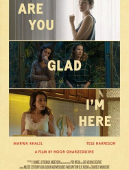 Ты рада, что я здесь?